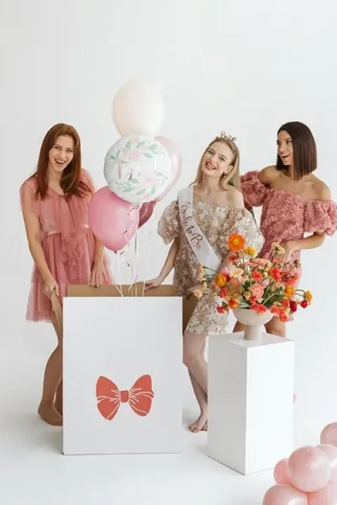 Balon foliowy okrągły Bride wieczór panieński w kwiaty 18 cali