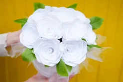 Bukiet róż ze wstążki biały Flower BOX Handmade