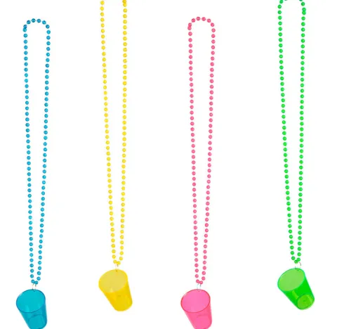 Kieliszek kolorowy, plastikowy na łańcuszku 1 szt. 50 ml mix kolorów