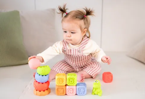 Klocki sensoryczna i piramidka zestaw edukacyjny Montessori