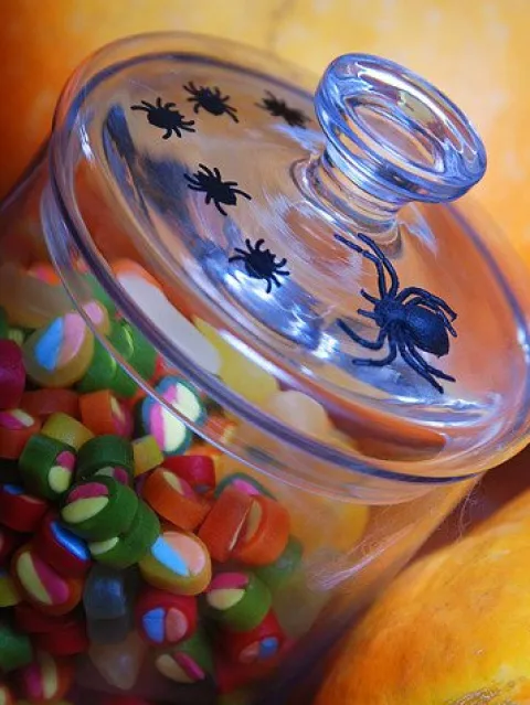 Konfetti Pająki 1,2 x 1,2 cm 15g Halloween