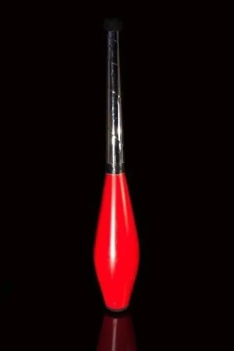 Maczuga Pirouette Training kolor CZERWONY Henry`s