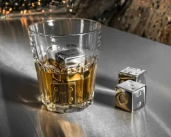 Metalowe kości do drinków