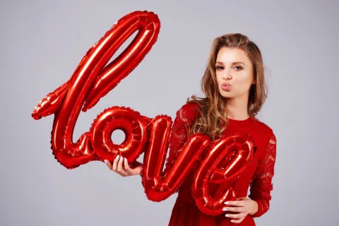 Napis LOVE balon foliowy na Walentynki 100 cm