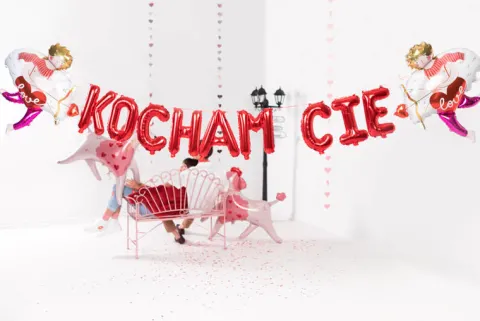 Napisz KOCHAM CIĘ balon foliowy na Walentynki 285 cm