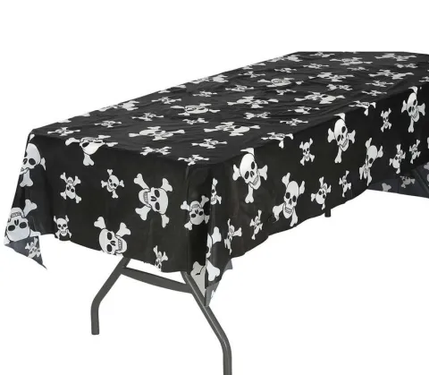 Obrus foliowy czarny z czaszkami Halloween 137x274 cm