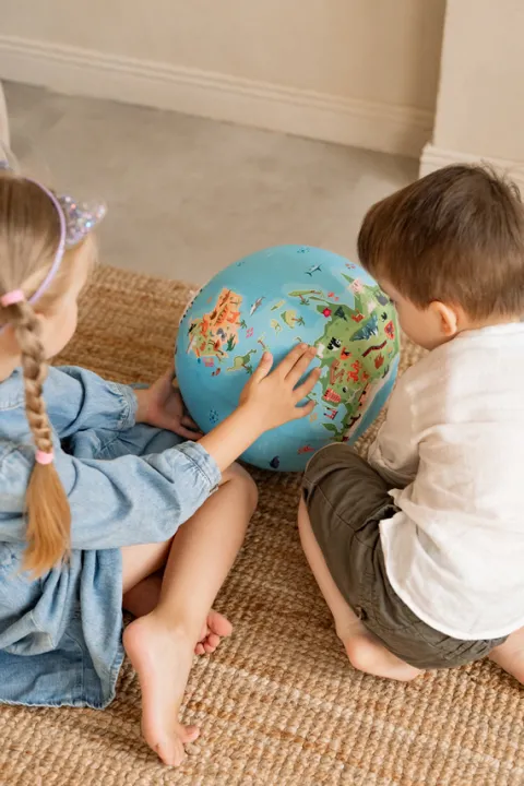 Piłka Balonowa Globus Kontynenty ze zwierzątami
