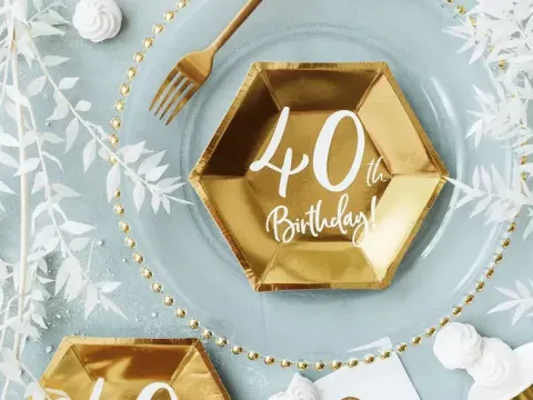 Talerzyki papierowe 40th Birthday złote 20 cm 6 szt.