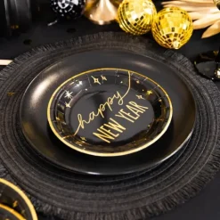 Talerzyki papierowe Happy New Year czarno-złote na Sylwestra 18 cm 6 szt.