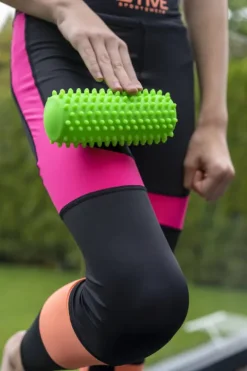 Wałek do masażu i rehabilitacji, roller jeżyk czarny 15 cm TULLO