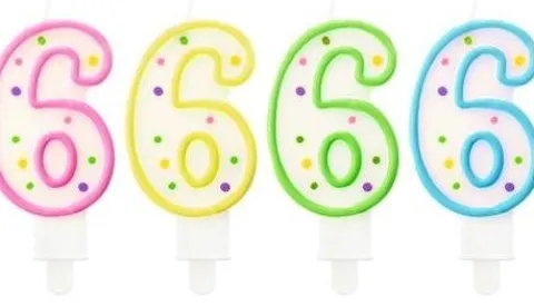 Świeczka urodzinowa "6" kropeczki zielona
